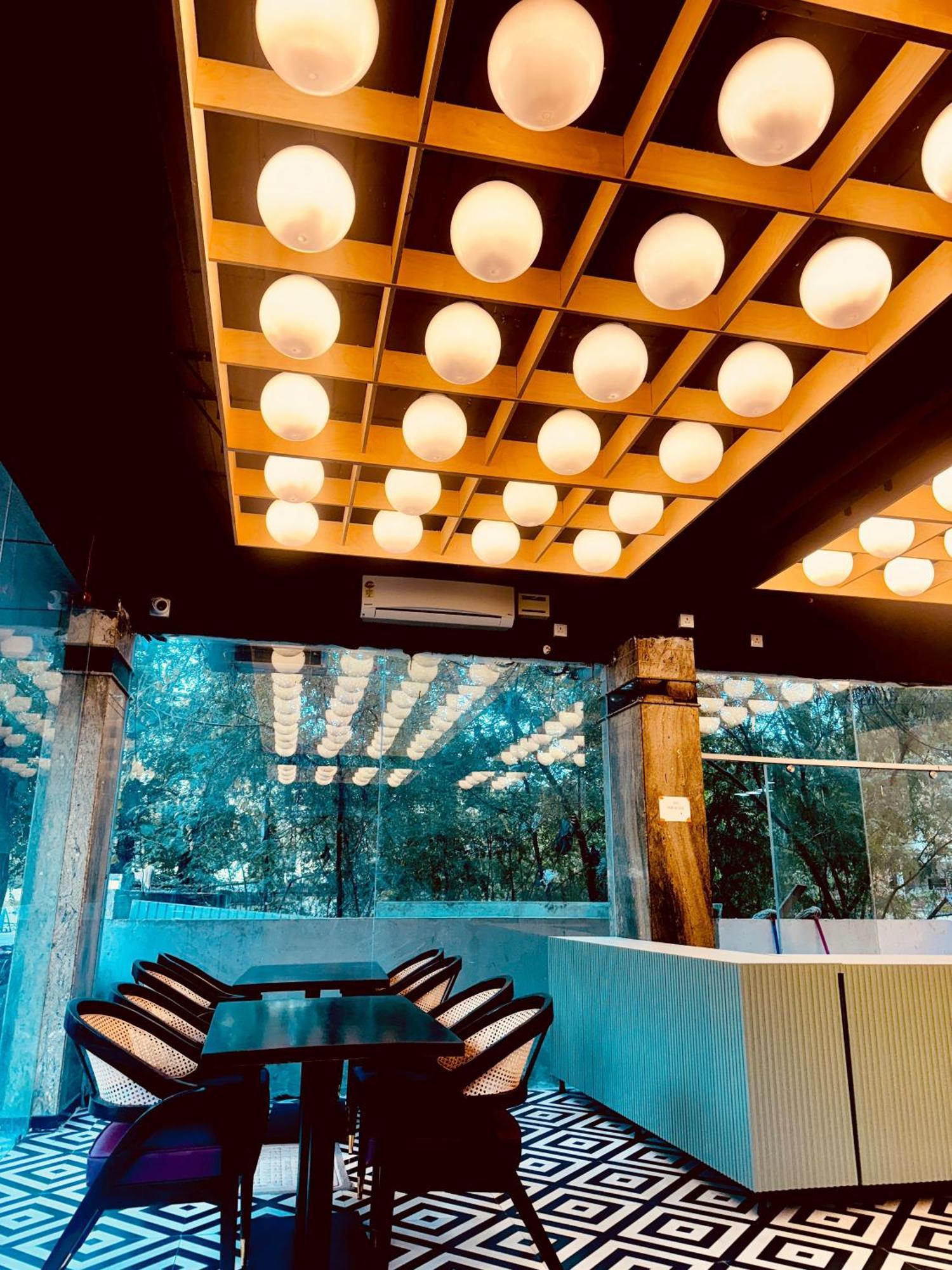 La Riviera Suites Hyderabad Eksteriør billede