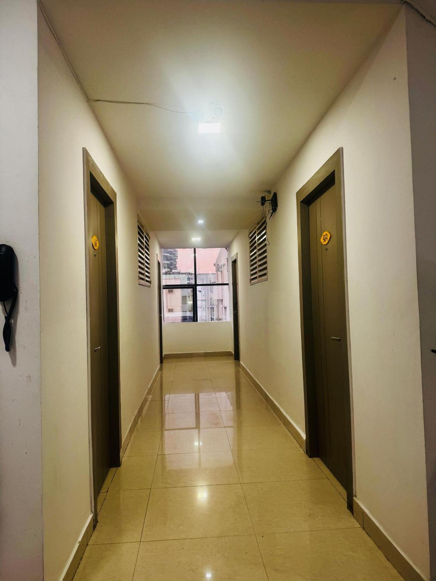 La Riviera Suites Hyderabad Eksteriør billede