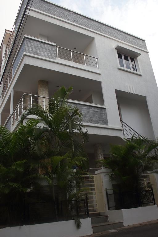 La Riviera Suites Hyderabad Eksteriør billede