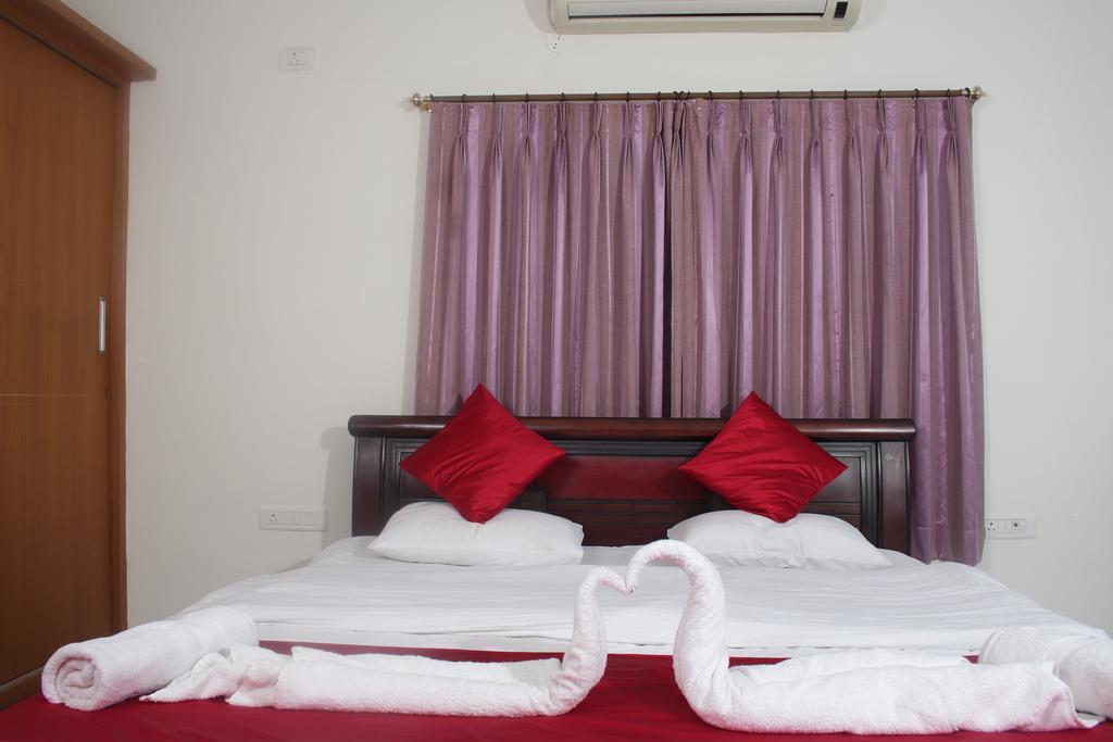 La Riviera Suites Hyderabad Eksteriør billede