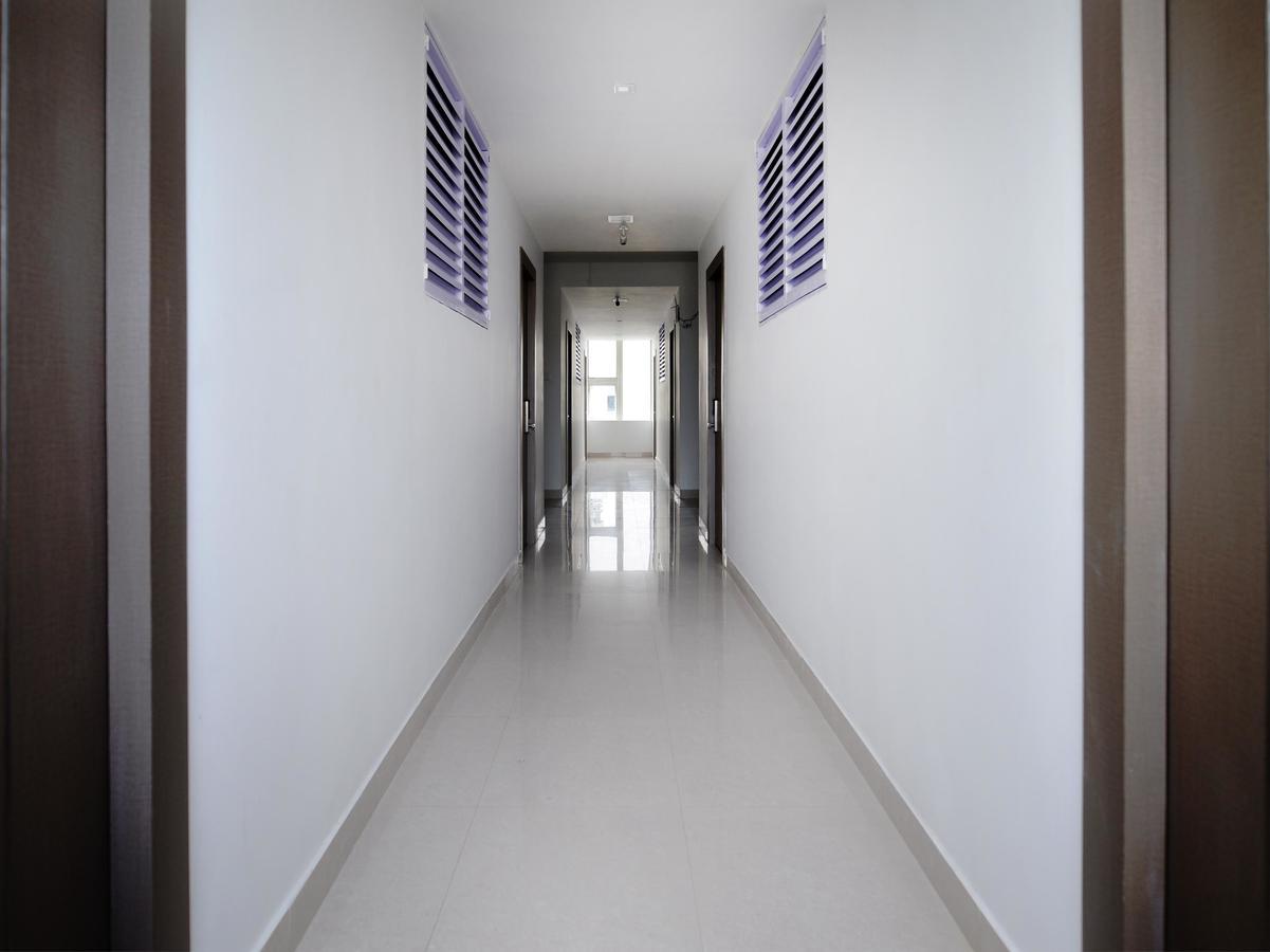 La Riviera Suites Hyderabad Eksteriør billede