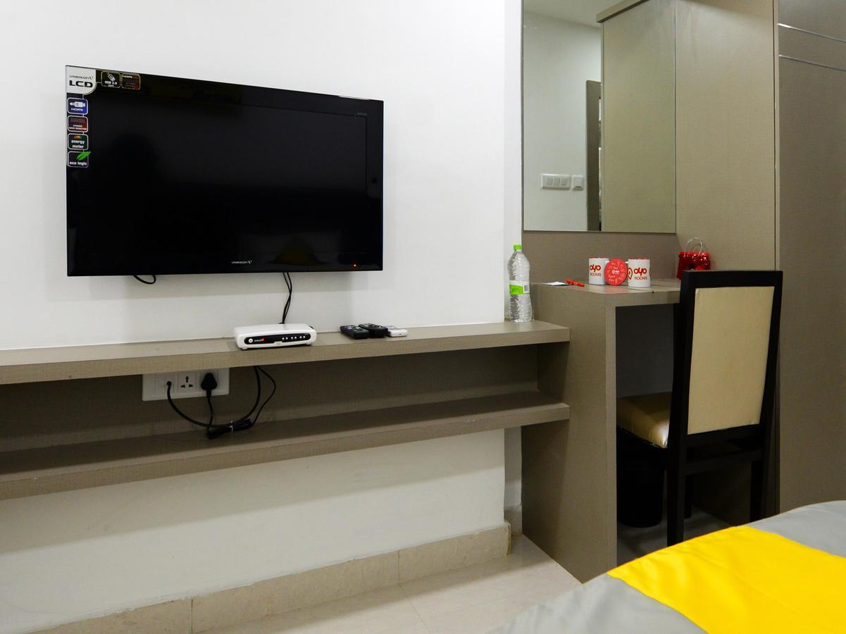 La Riviera Suites Hyderabad Eksteriør billede
