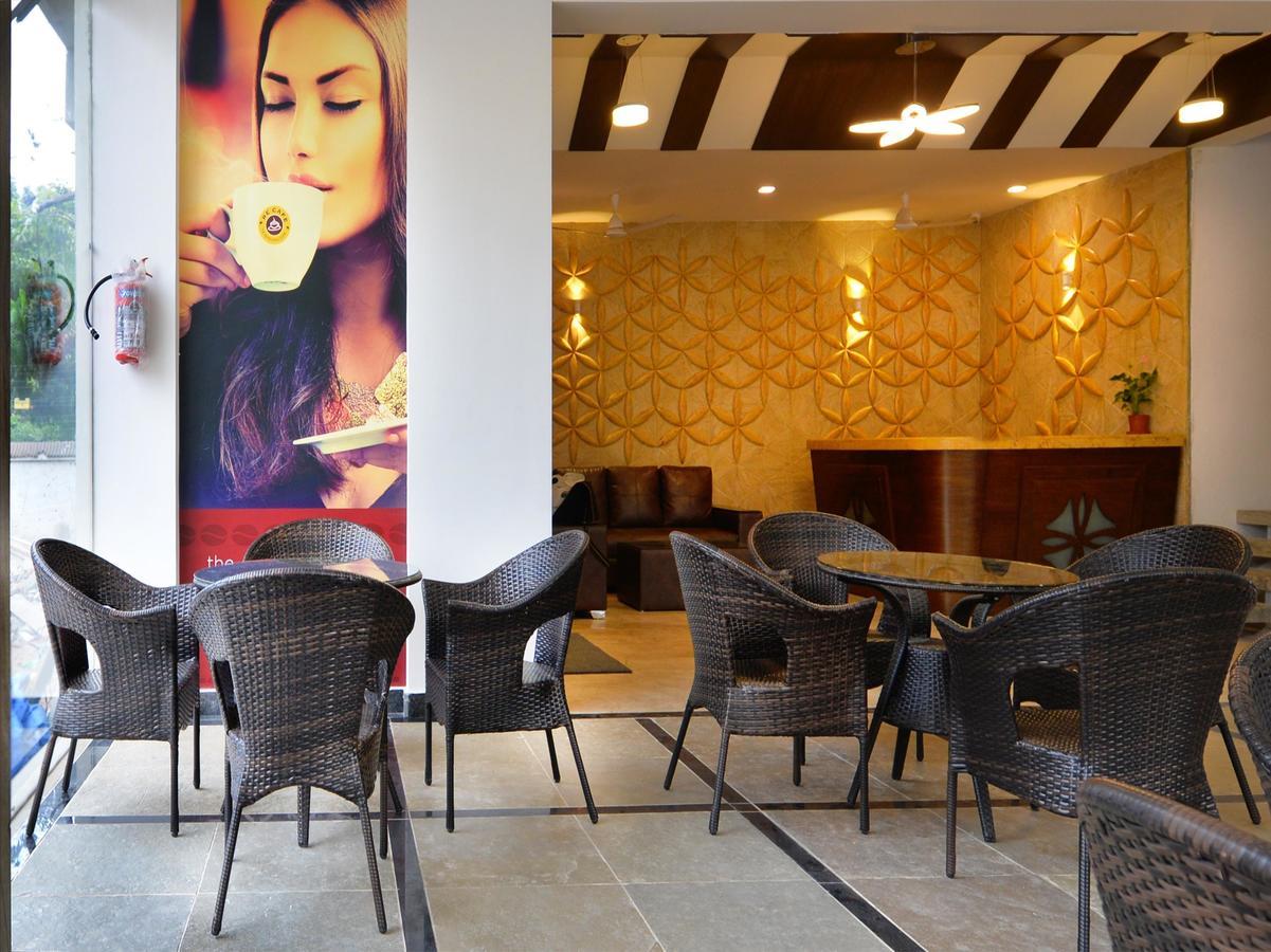La Riviera Suites Hyderabad Eksteriør billede