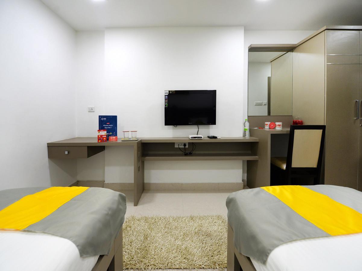 La Riviera Suites Hyderabad Eksteriør billede