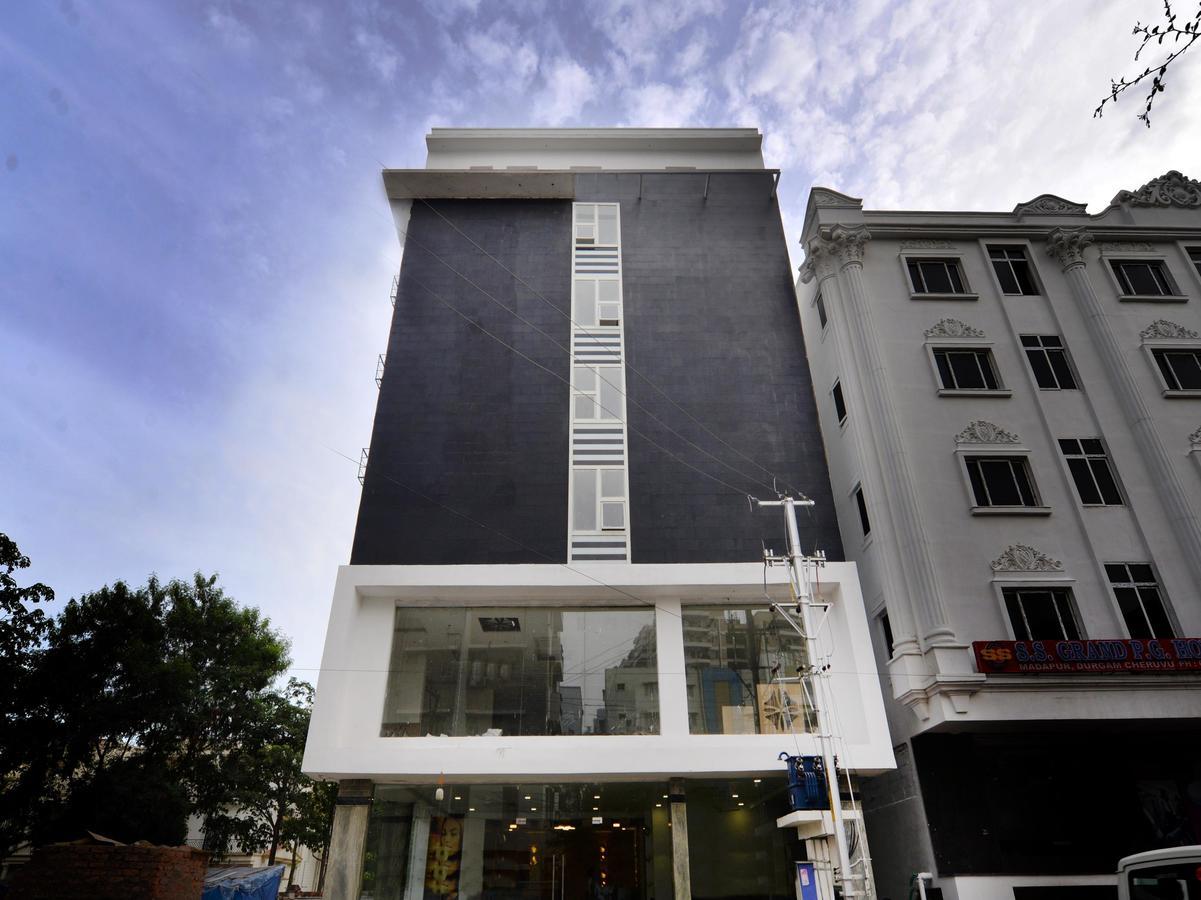 La Riviera Suites Hyderabad Eksteriør billede